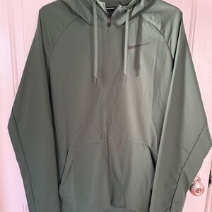 Nike Men's Olive Windbreaker Jacket